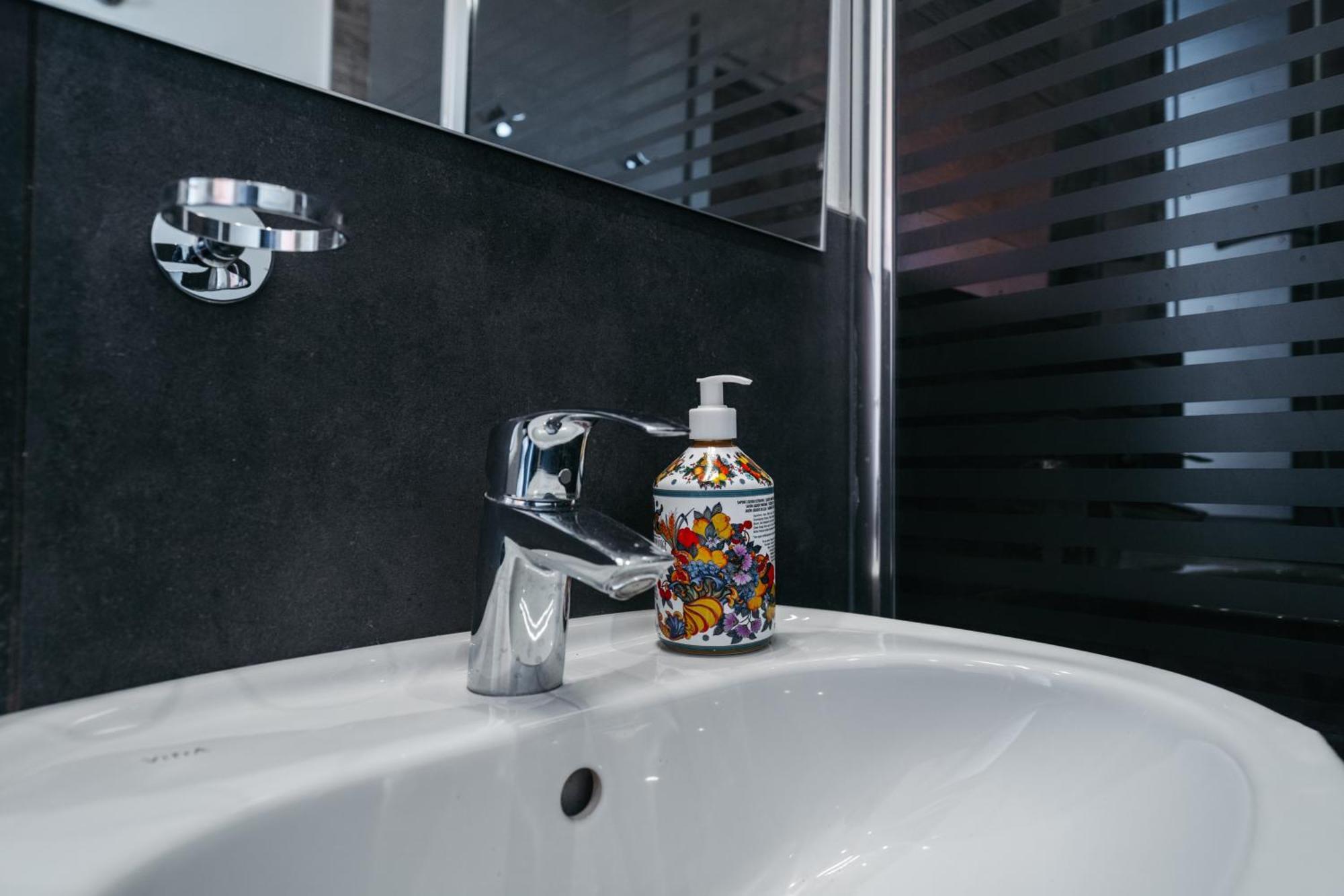 Porta Nuova Suites Verona Buitenkant foto